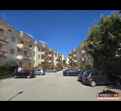 Appartamenti in Vendita - Quadrivani + doppi acc. con posto auto zona parco canneto