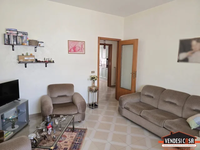 Appartamenti in Vendita - Quadrivani + doppi acc. con posto auto zona parco canneto