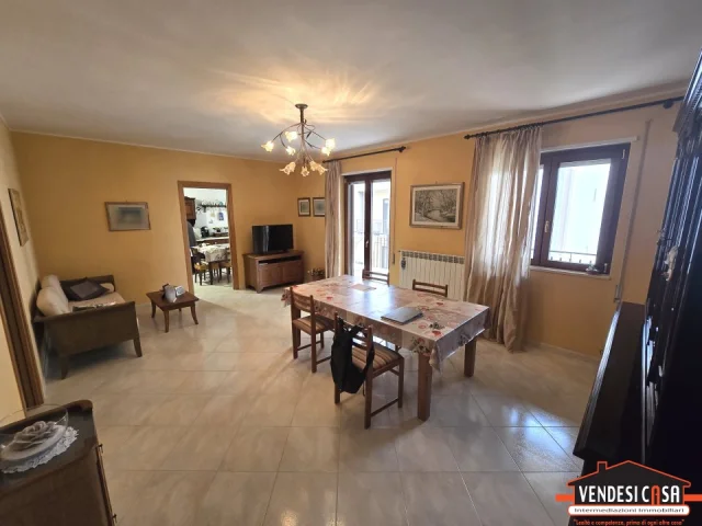 Appartamenti in Vendita - Recente 4 vani con terrazzo e box zona canneto via acquaviva