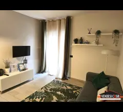 Appartamenti in Vendita - Recentissimo 3 vani con posto auto e cantina zona montrone