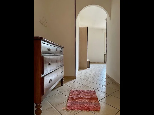 Appartamenti in Vendita - Trilocale con balcone e cantina al centro