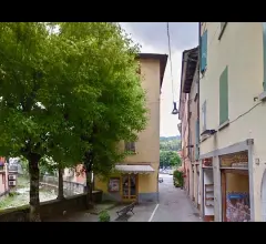 Appartamenti in Vendita - Quadrilocale con balcone sul fiume