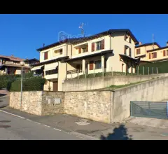 Appartamenti in Vendita - Bifamiliare con giardino e fotovoltaico