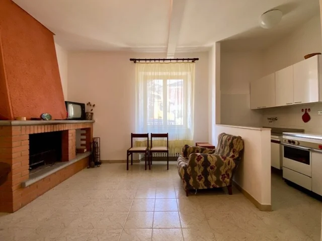 Trilocale con 2 bagni e corte privata