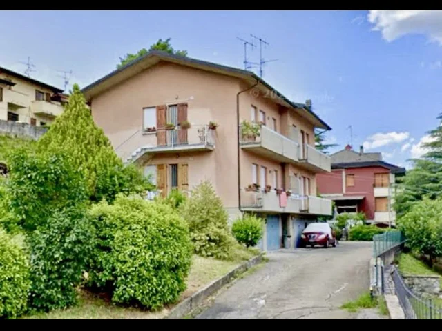 Trilocale con garage senza condominio