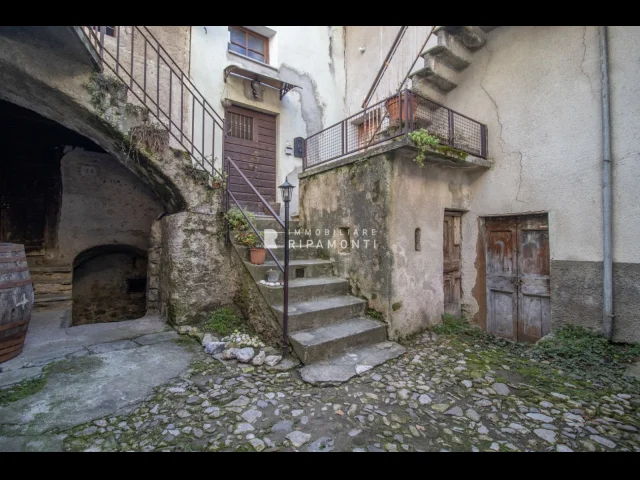 Appartamenti in Vendita - Rustico ad abbadia lariana