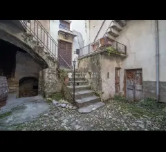 Appartamenti in Vendita - Rustico ad abbadia lariana