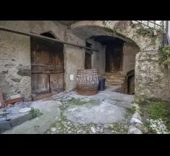 Appartamenti in Vendita - Rustico ad abbadia lariana
