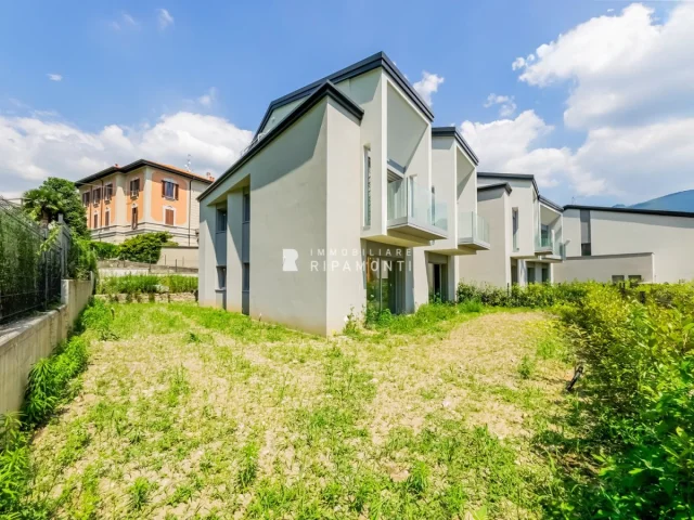 Appartamenti in Vendita - Quadrilocale con giardino