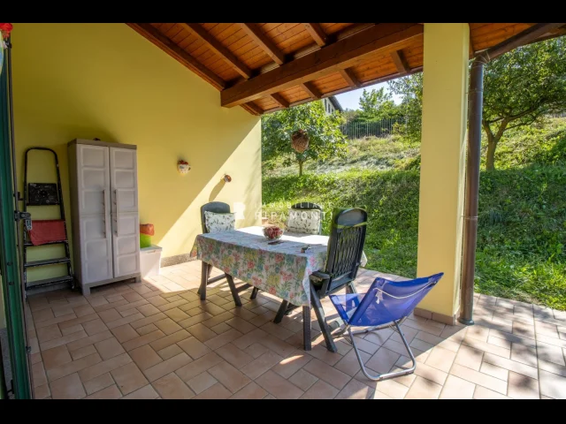 Appartamenti in Vendita - Villa singola in vendita a ello