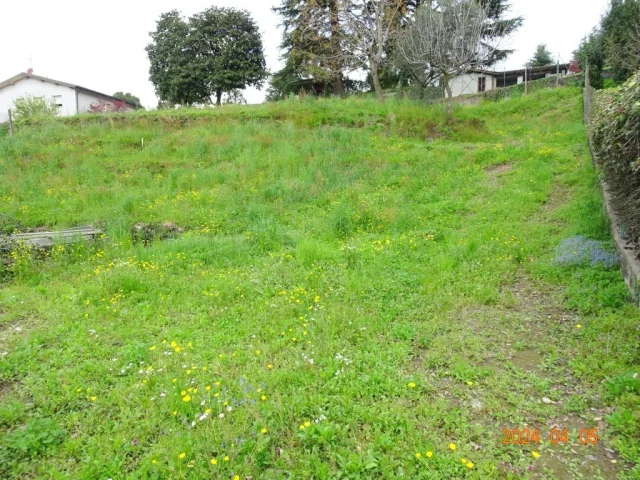 Appartamenti in Vendita - Terreno edificabile a oggiono