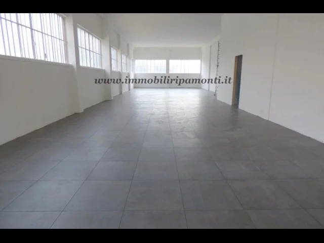 Appartamenti in Vendita - Laboratorio commerciale in vendita a lecco