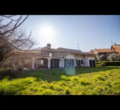 Appartamenti in Vendita - Villa singola a galbiate