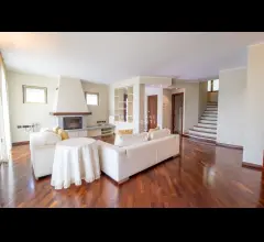 Appartamenti in Vendita - Villa a ello