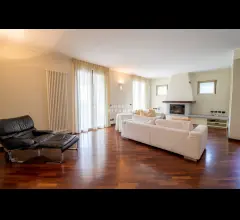 Appartamenti in Vendita - Villa a ello