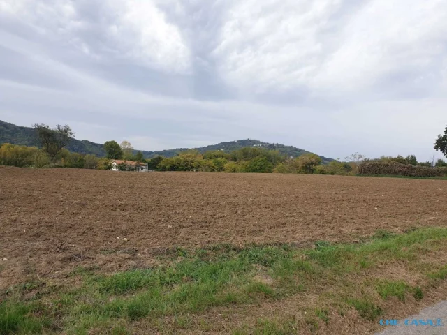 Appartamenti in Vendita - Rudere indipendente