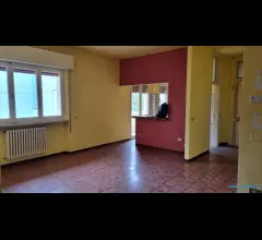 Appartamenti in Vendita - Riccione  mare quadrilocale con doppio affaccio