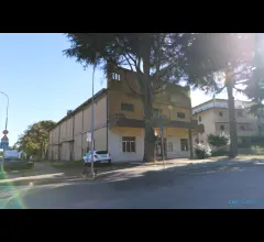 Appartamenti in Vendita - Capannone / cinema in vendita morciano di romagna
