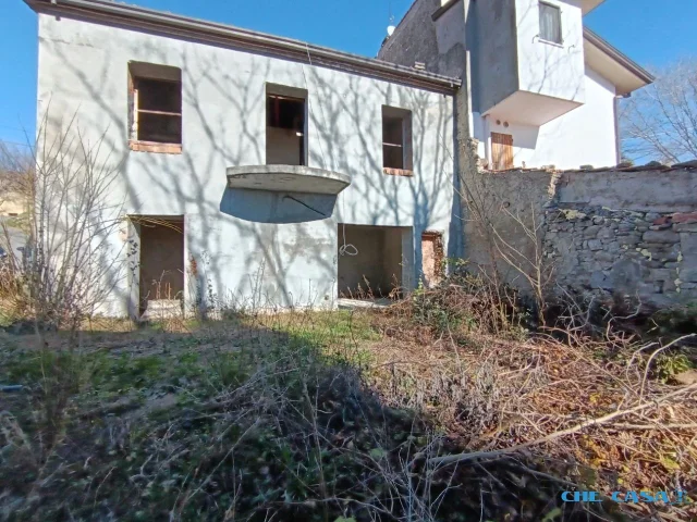 Appartamenti in Vendita - Grezzo con giardino