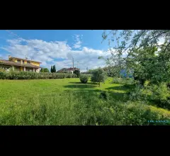 Appartamenti in Vendita - Terreno edificabile