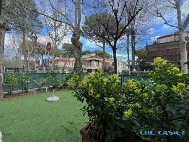 Appartamenti in Vendita - Riccione abissinia piano terra con giardino