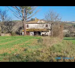 Rustico immerso nel verde in zona panoramica