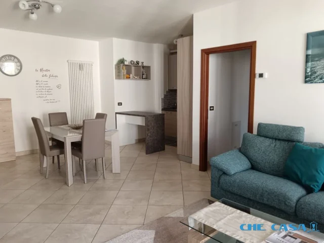Appartamenti in Vendita - Appartamento con 2 camere e 2 bagni