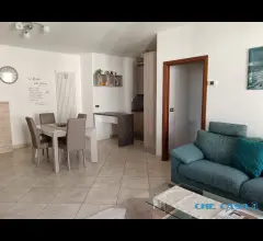Appartamento con 2 camere e 2 bagni