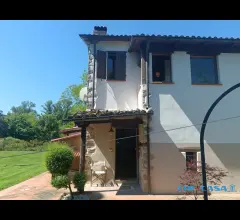 Casa indipendente con giardino