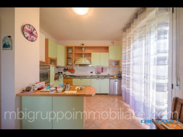 Appartamenti in Vendita - Casa totalmente indipendente  del 2005 con giardino