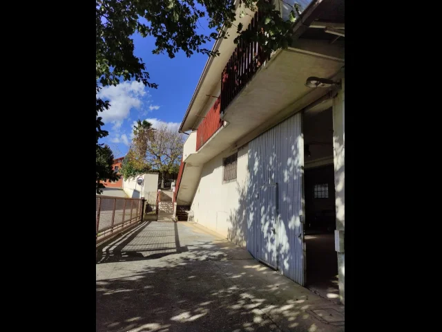 Appartamenti in Vendita - Opificio artigianale in villa oliveti di rosciano