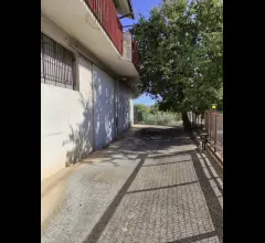 Appartamenti in Vendita - Opificio artigianale in villa oliveti di rosciano