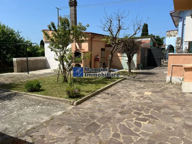 Appartamenti in Vendita - Zona la leccia