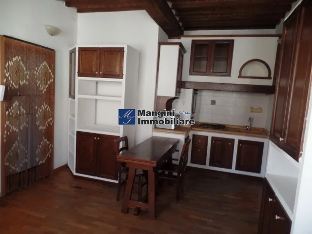 Appartamenti in Vendita - Zona via garibaldi