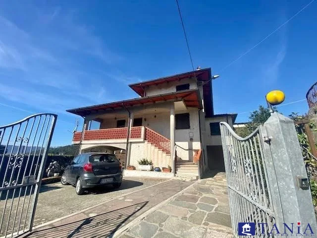 Casa indipendente casano rif aa4294