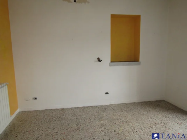 Appartamenti in Vendita - Appartamento con ingresso indipendente melara rif 4232
