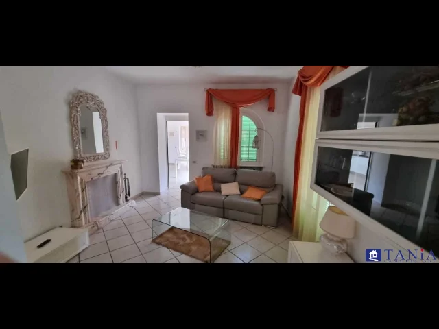 Appartamenti in Vendita - Villa indipendente loc.la foce rif aa4193
