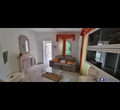 Appartamenti in Vendita - Villa indipendente loc.la foce rif aa4193