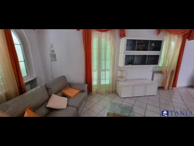 Appartamenti in Vendita - Villa indipendente loc.la foce rif aa4193