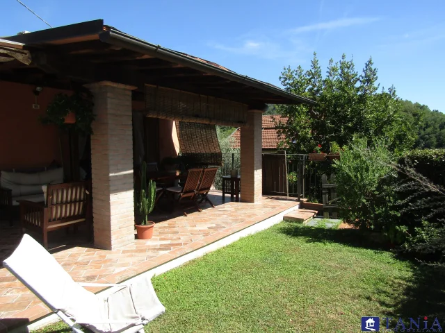 Casa indipendente in zona stabbio rif 4230