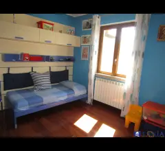 Appartamenti in Vendita - Casa indipendente in zona stabbio rif 4230
