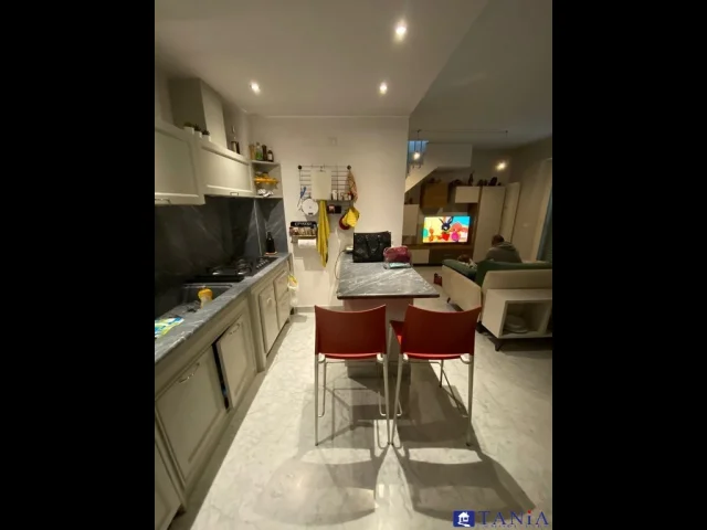 Appartamenti in Vendita - Appartamento bipiano rif aa4229
