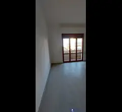 Appartamento centralissimo avenza rif 4198