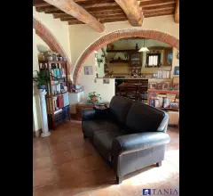 Appartamenti in Vendita - Porzione di casa carrara rif aa4325