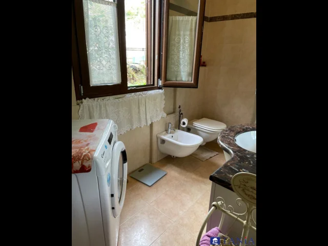 Appartamenti in Vendita - Porzione di casa carrara rif aa4325