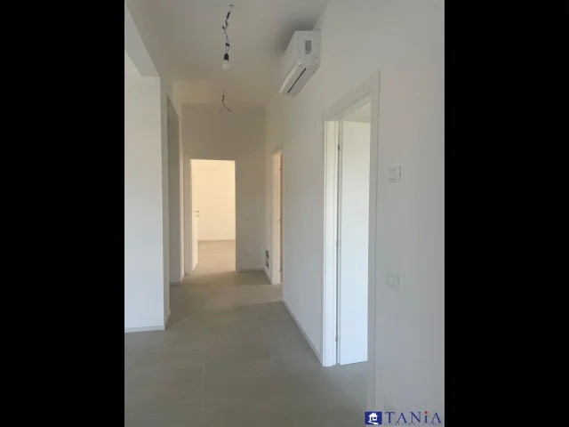 Appartamenti in Vendita - Luni appartamento con 3 camere rif. 4376