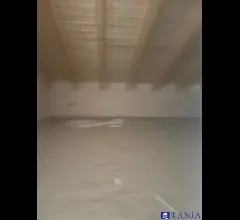 Appartamenti in Vendita - Luni appartamento con 3 camere rif. 4376