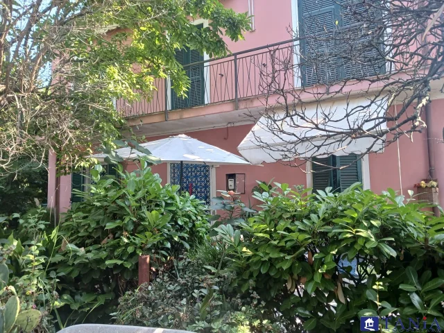 Appartamenti in Vendita - Villa indipendente marasio rif 4420