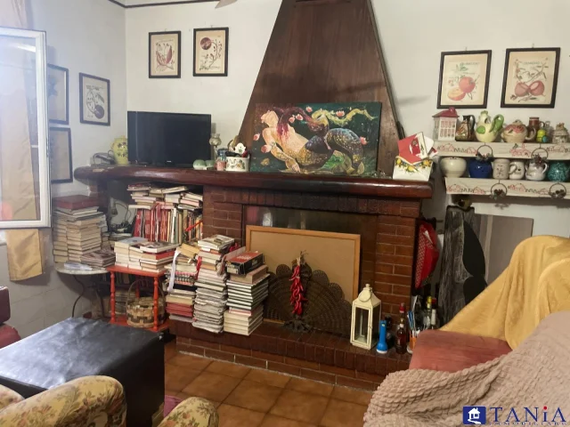 Appartamenti in Vendita - Villa indipendente marasio rif 4420