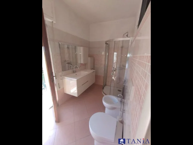 Appartamenti in Vendita - Appartamento avenza centralissimo rif 4537